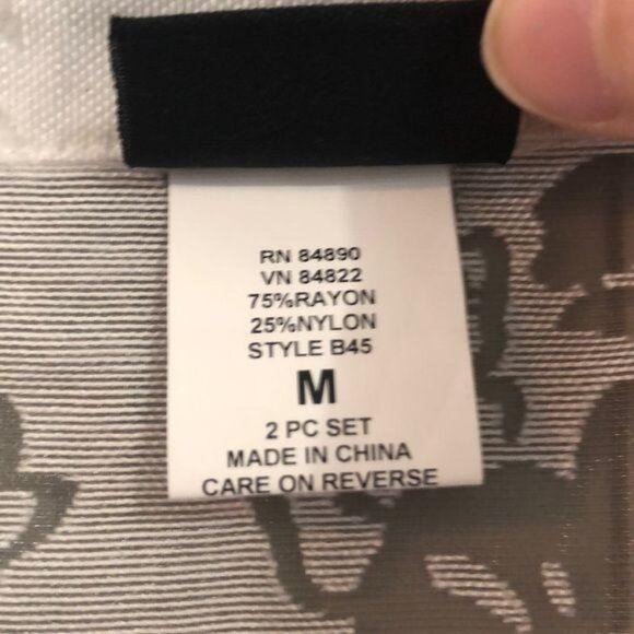 Salon Studio White Floral Sheer Button-Up Blouse M Lightweight Rayon/Nylon Blend - Picture 5 of 6